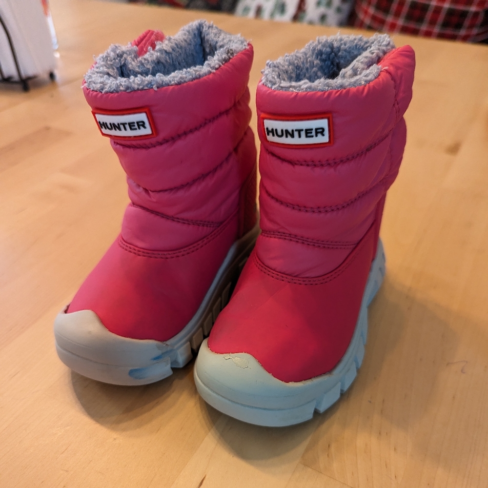 Hunter brand winter toddler boots